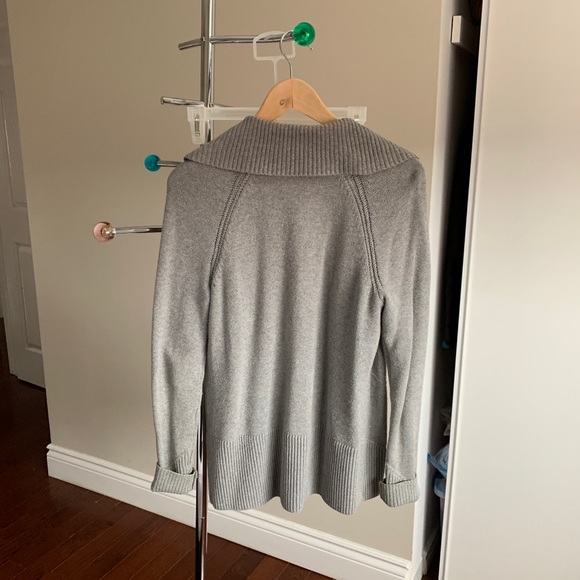 Gap Grey Large Collar Cardigan - Picture 2 of 3